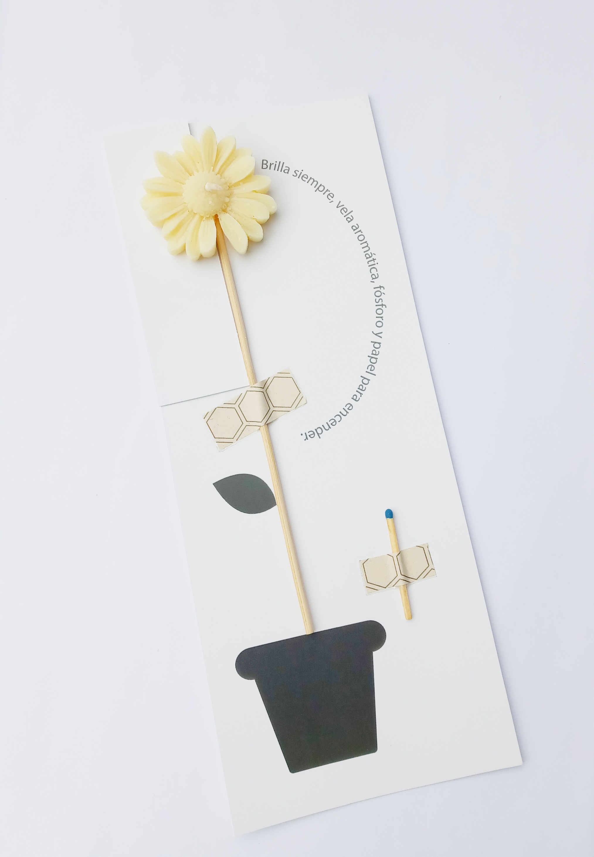Tarjeta Impresa con vela aromática en forma de flor